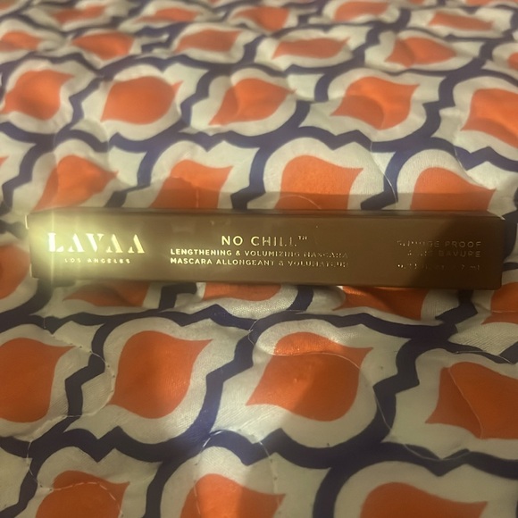 Sealed NEW In Package Lavaa No Chill Lengthening and Volumizing Mascara in Brown - Picture 3 of 3